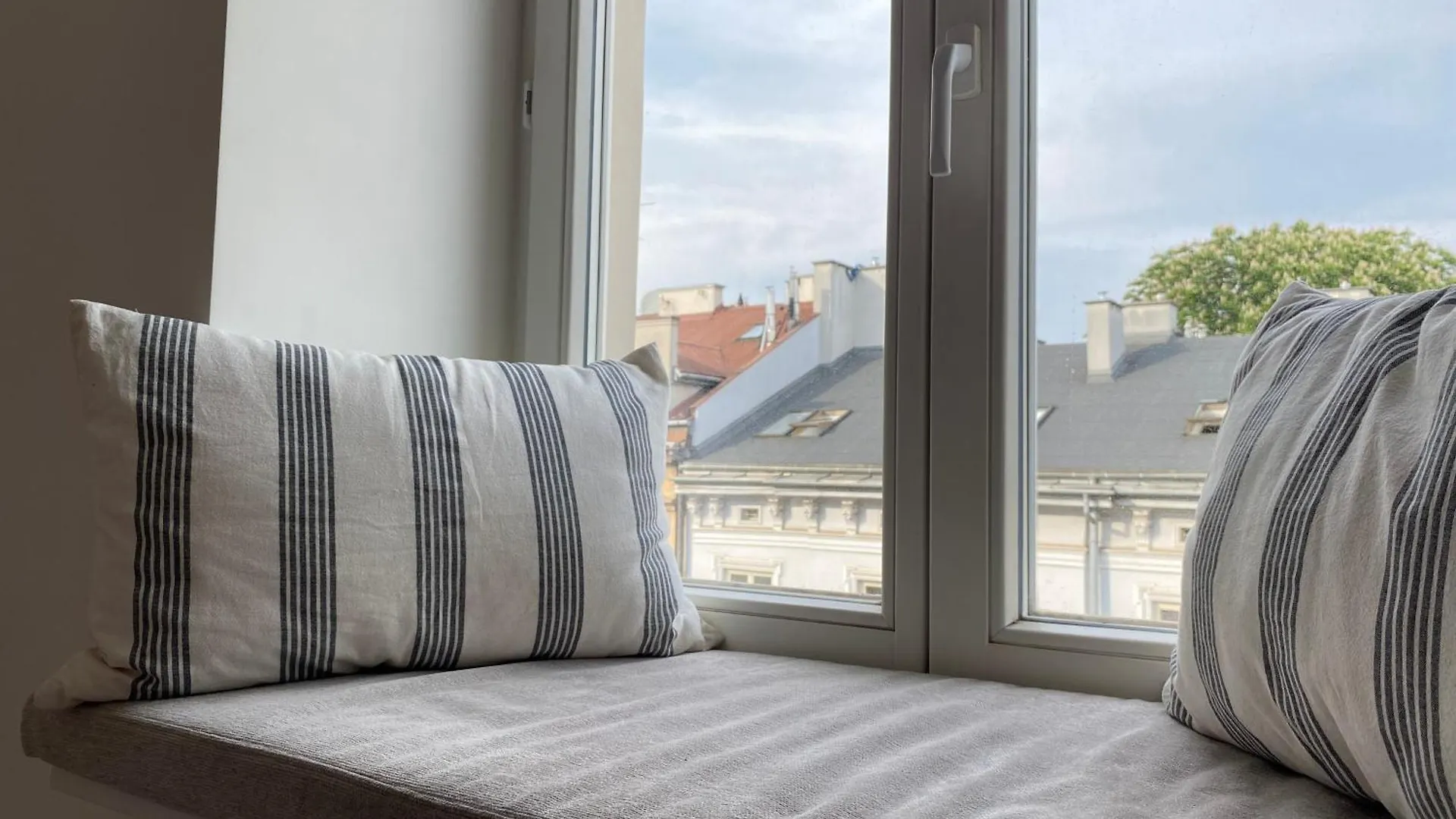 Royal Rose Apartment - Old Town Krakow Poland