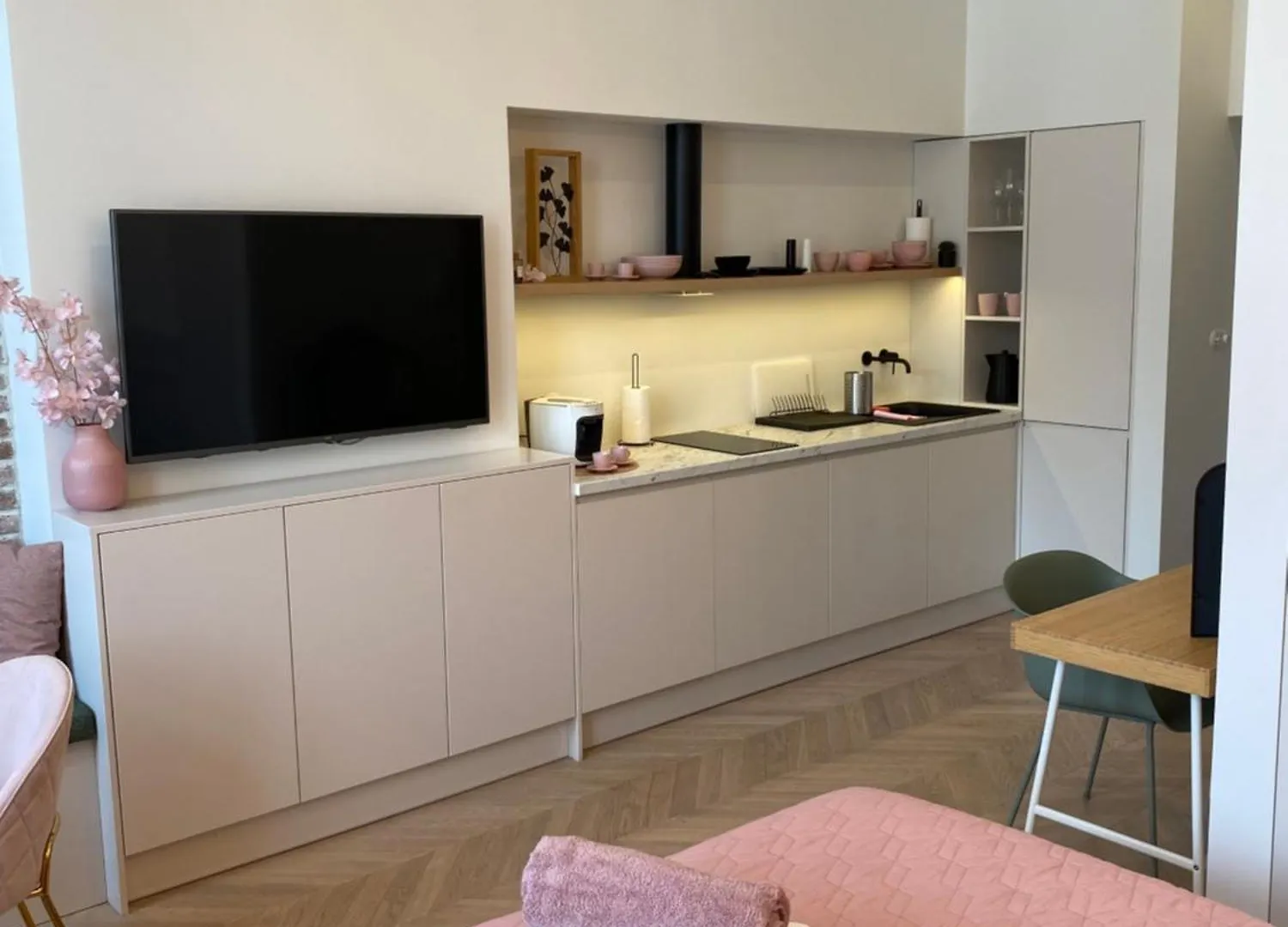 Royal Rose Apartment - Old Town Krakow 0*,  Poland