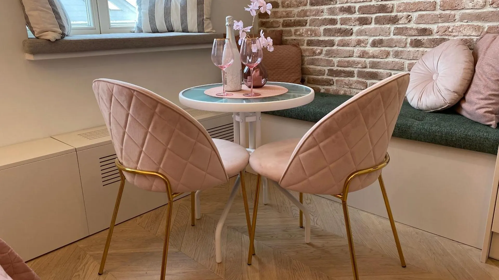 Royal Rose Apartment - Old Town Krakow 0*,  Poland